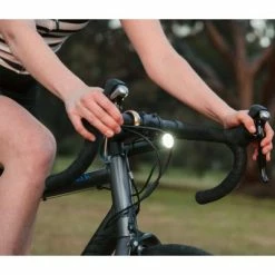 Feu Vélo Avant 700 Lumens PWR ROAD Avec Batterie Externe Knog 12 Feu Vélo Avant 700 Lumens PWR ROAD Avec Batterie Externe Knog -Accessoires De Vélo Soldes feu velo avant 700 lumens pwr road avec batterie externe knog full 5