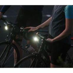 Feu Vélo Avant 700 Lumens PWR ROAD Avec Batterie Externe Knog 13 Feu Vélo Avant 700 Lumens PWR ROAD Avec Batterie Externe Knog -Accessoires De Vélo Soldes feu velo avant 700 lumens pwr road avec batterie externe knog full 6