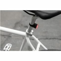 Feux Avant Et Arrière De Signalisation Vélo Ugo Reelight -Accessoires De Vélo Soldes feux avant et arriere de signalisation velo ugo reelight full 3